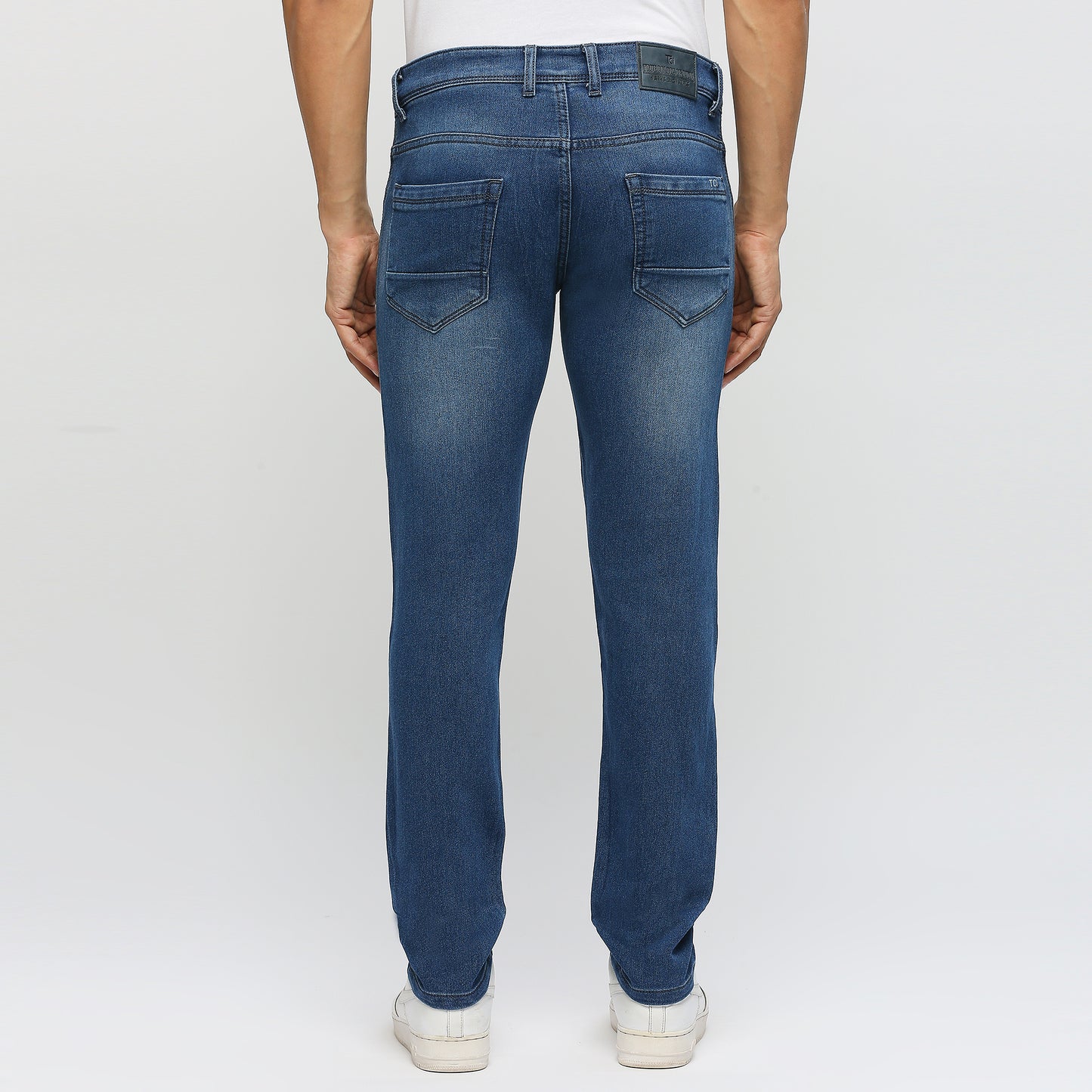 True Colors of India®️ (TCI) Men's Slim Fit Stretchable Fabric Casual Wear Denim Jeans with whisker and spray and grey stiching details