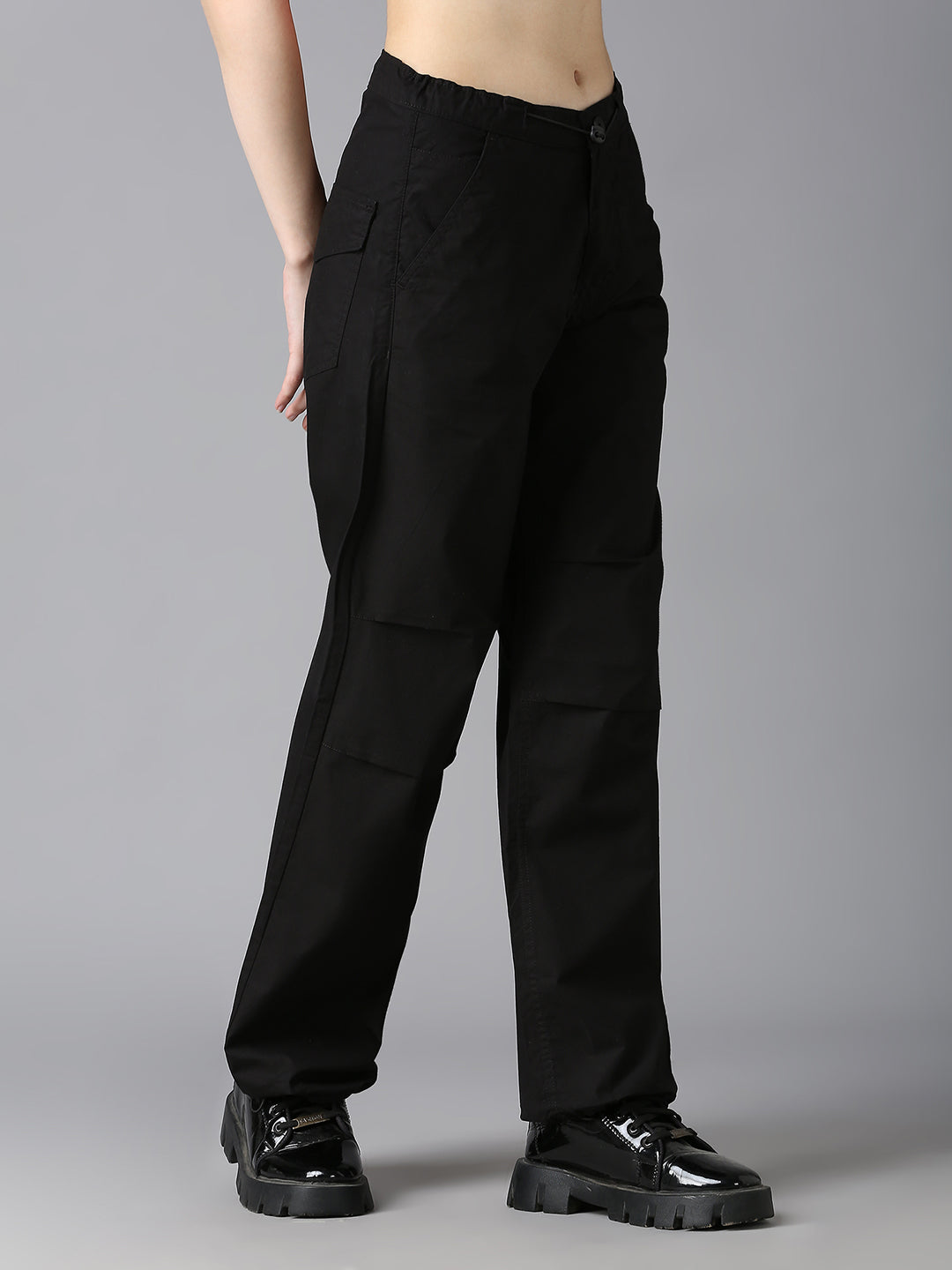 Cefalu Women Black Parachute Pants