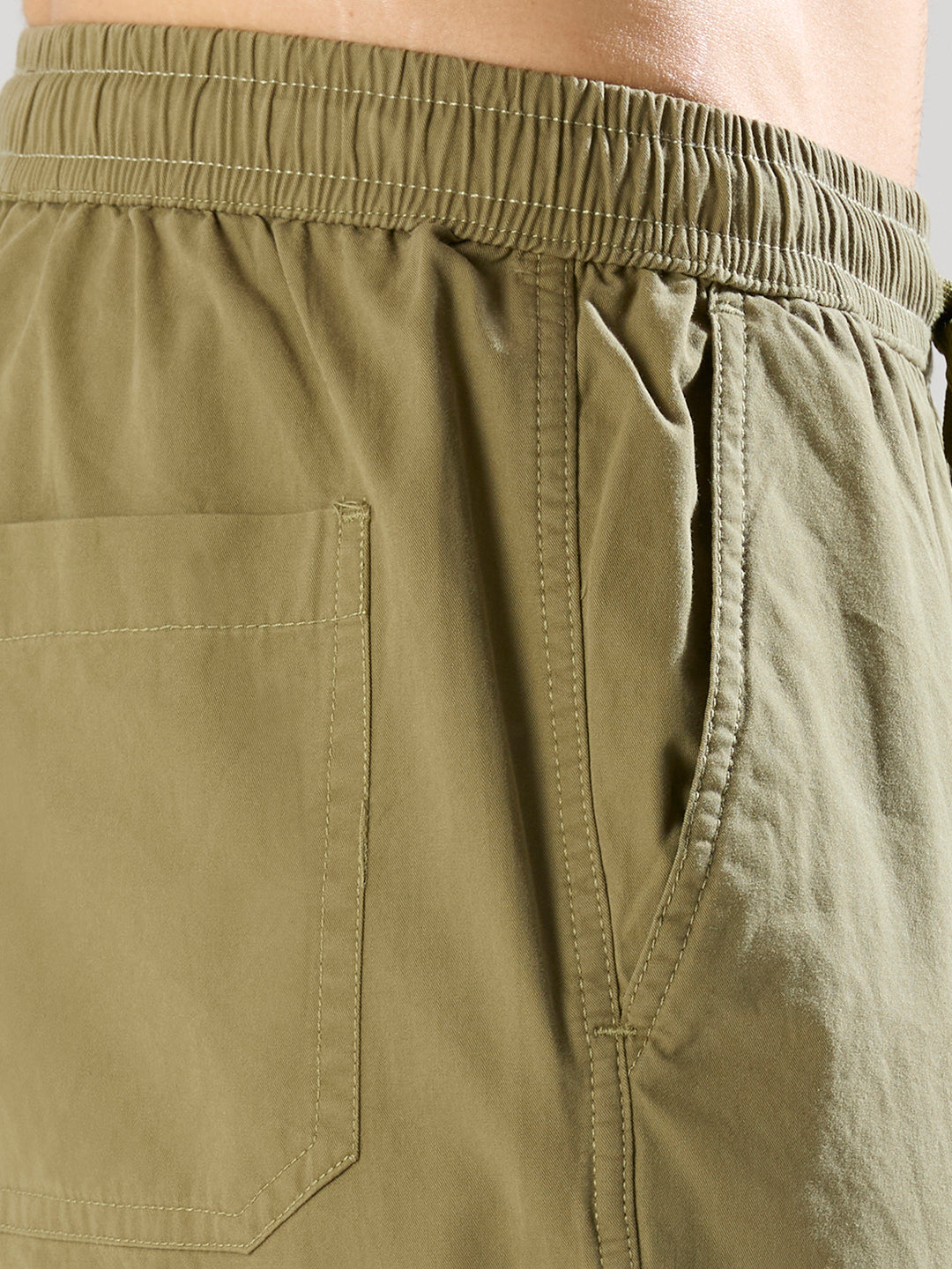TCI Men Dark Pista Capri Pants