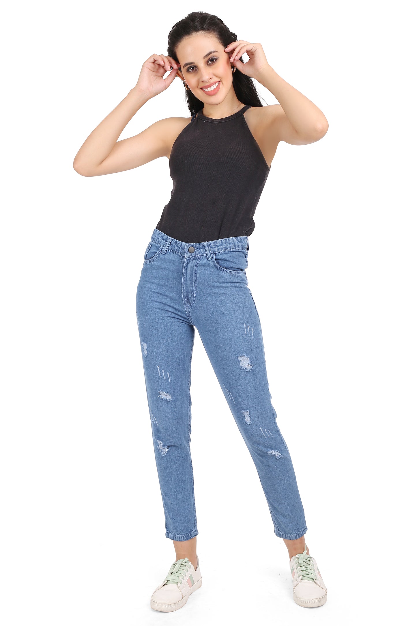 Full model view of Cefalu Women’s Blue High-Waist Mom Jeans, styled with a casual top. The model demonstrates the jeans’ flattering high-waist fit and artistic cat sketch design.