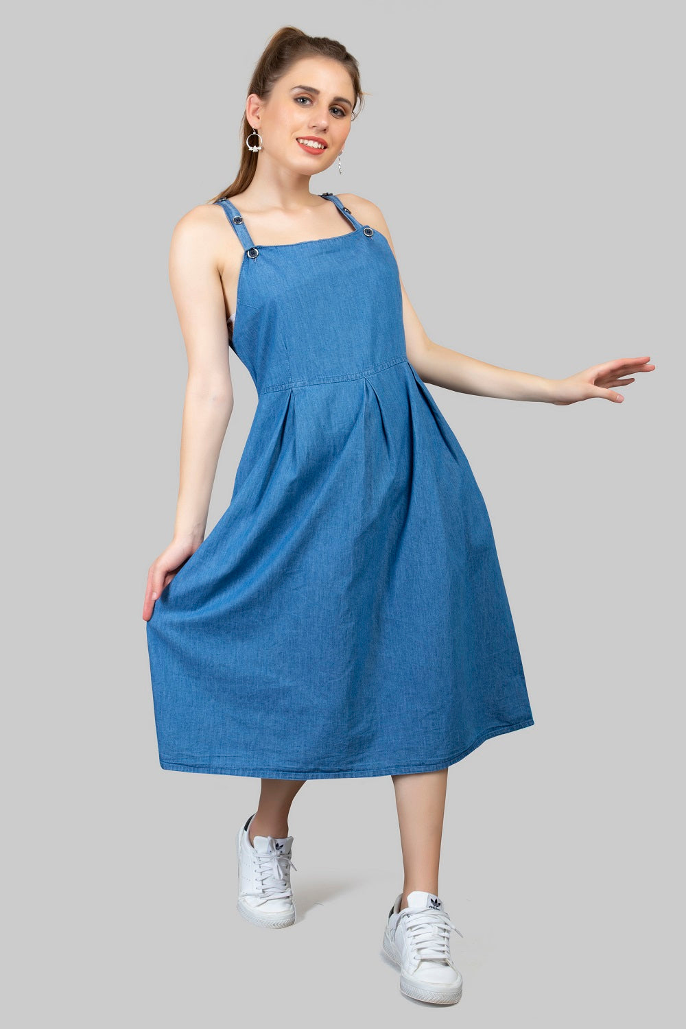 Cefalu Women's Blue Denim Midi Dress Styled with Accessories - Sleeveless Fit & Flare Dangri