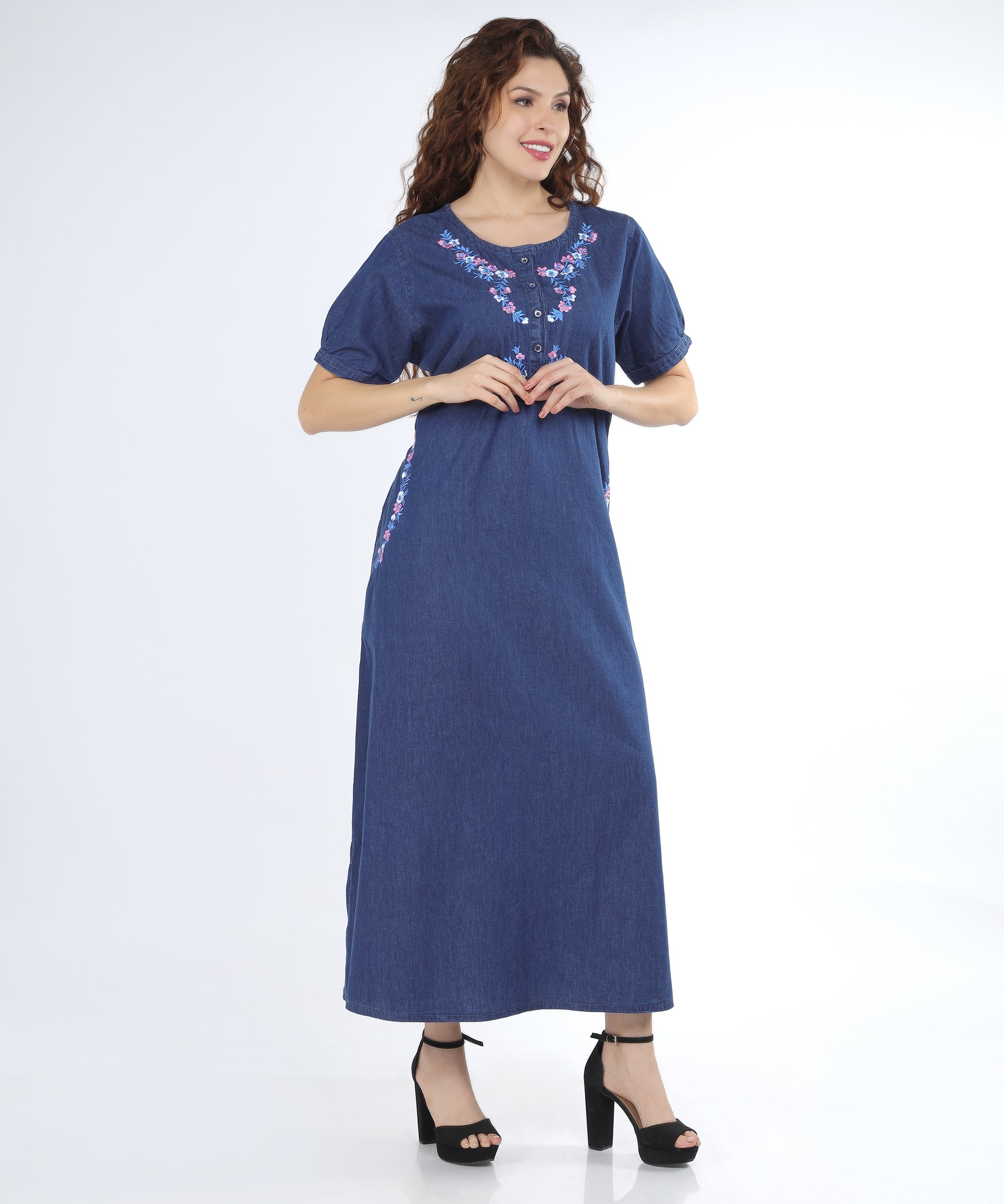 Detail shot of the side view on the Cefalu Women’s Denim Gown, highlighting its practicality.