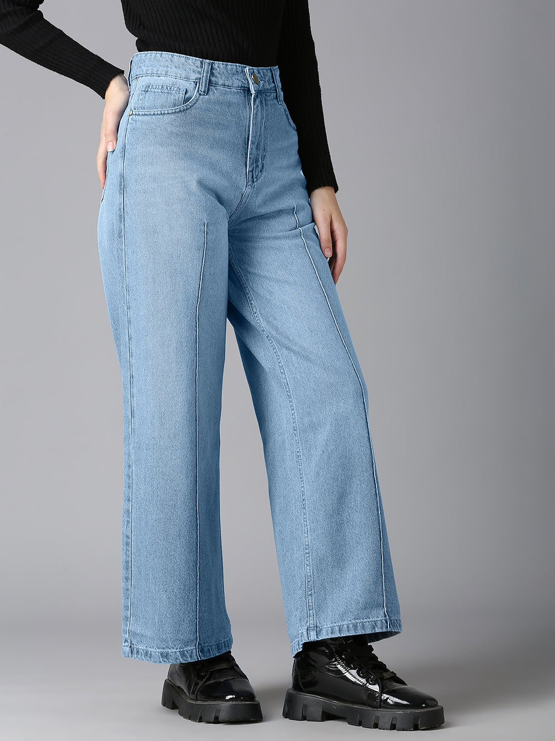 CEFALU Women’s High-Waist Wide-Leg Light Wash Jeans with a stylish vertical seam design.