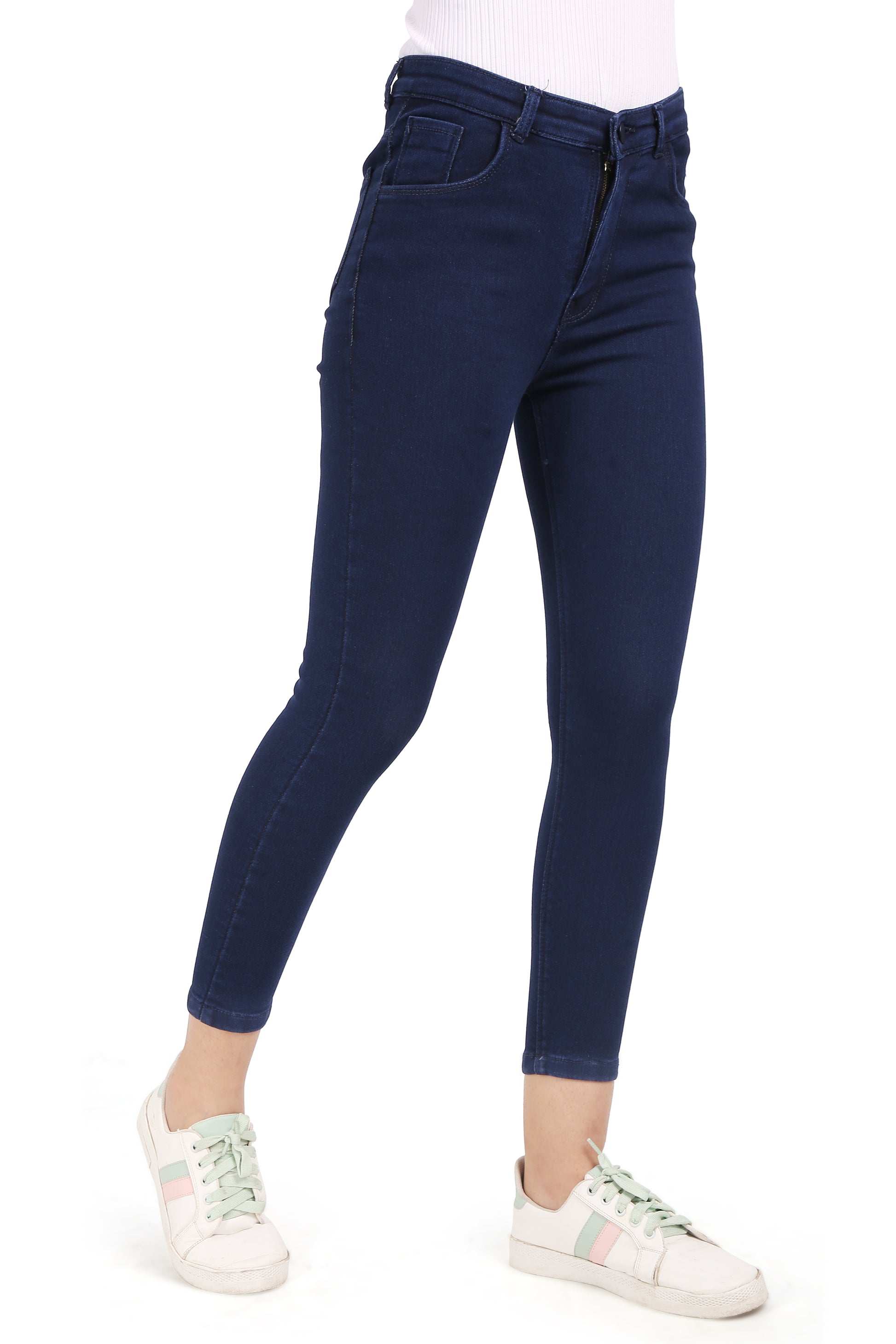 Side view of Cefalu®️ Women’s Dark Blue Skinny Jeans, highlighting the mid-rise waist, coin pocket, and the streamlined skinny fit.