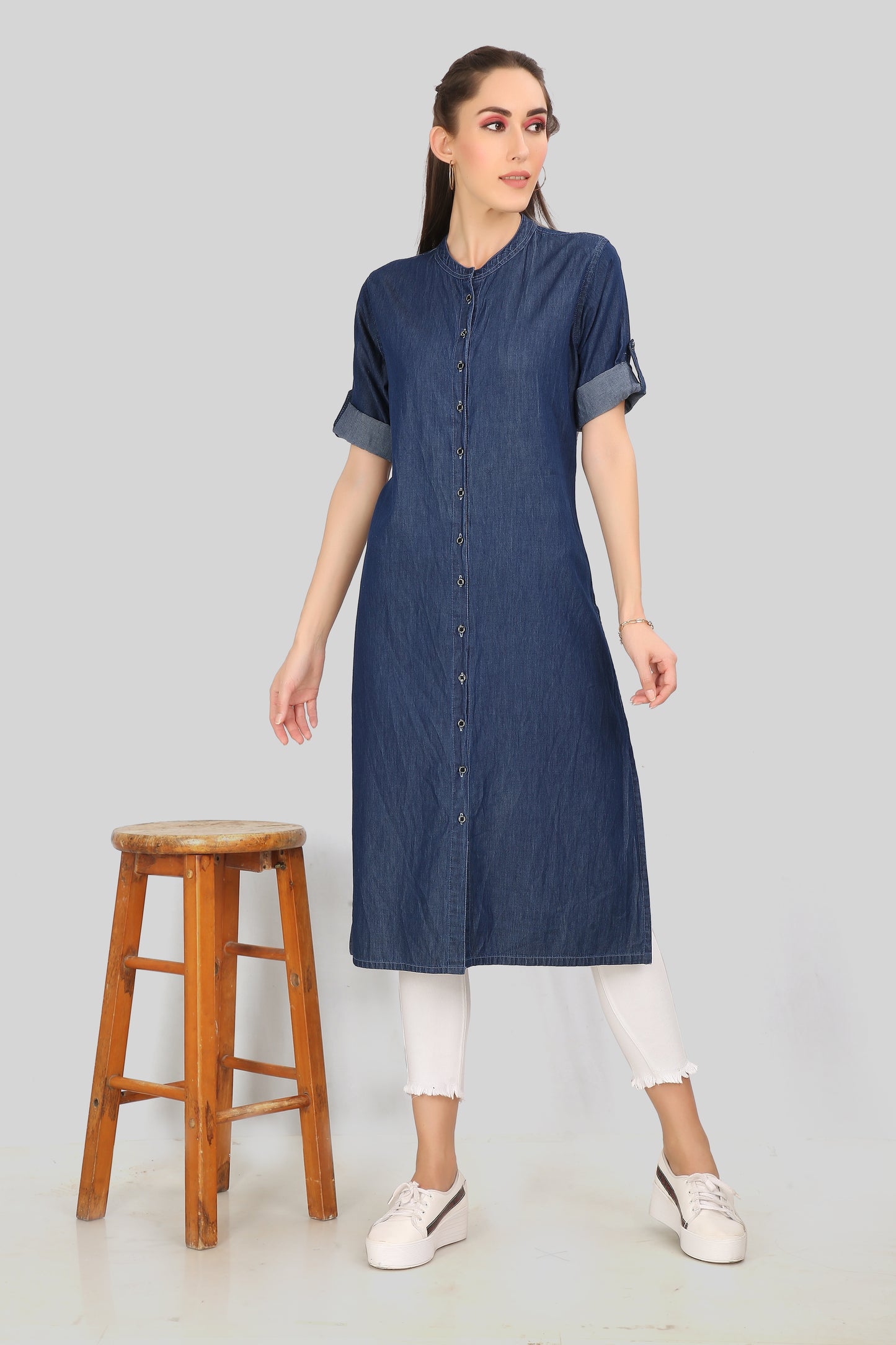 Full model view wearing Cefalu Women’s Dark Blue Denim Kurti, demonstrating the elegant fit, front slit, and mandarin collar in a complete look.