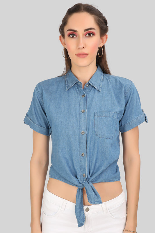 Close-up of collared neck on Cefalu Women’s Blue Denim Shirt.