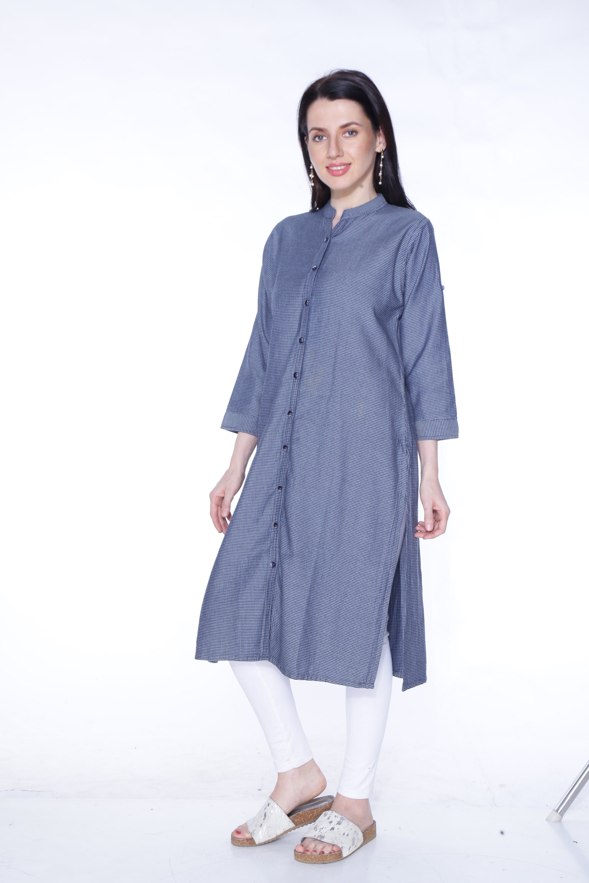 Side view of Cefalu®️ Women's Blue Printed Denim Kurti, emphasizing the 3/4 sleeves and overall fit.