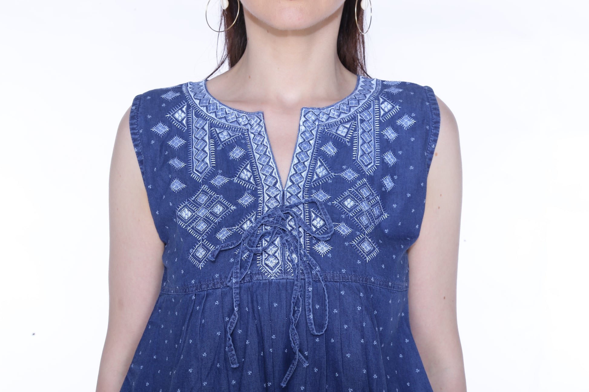 Close-Up of Cefalu®️ Women’s Sleeveless Dark Blue Denim Top – Embroidery Detail