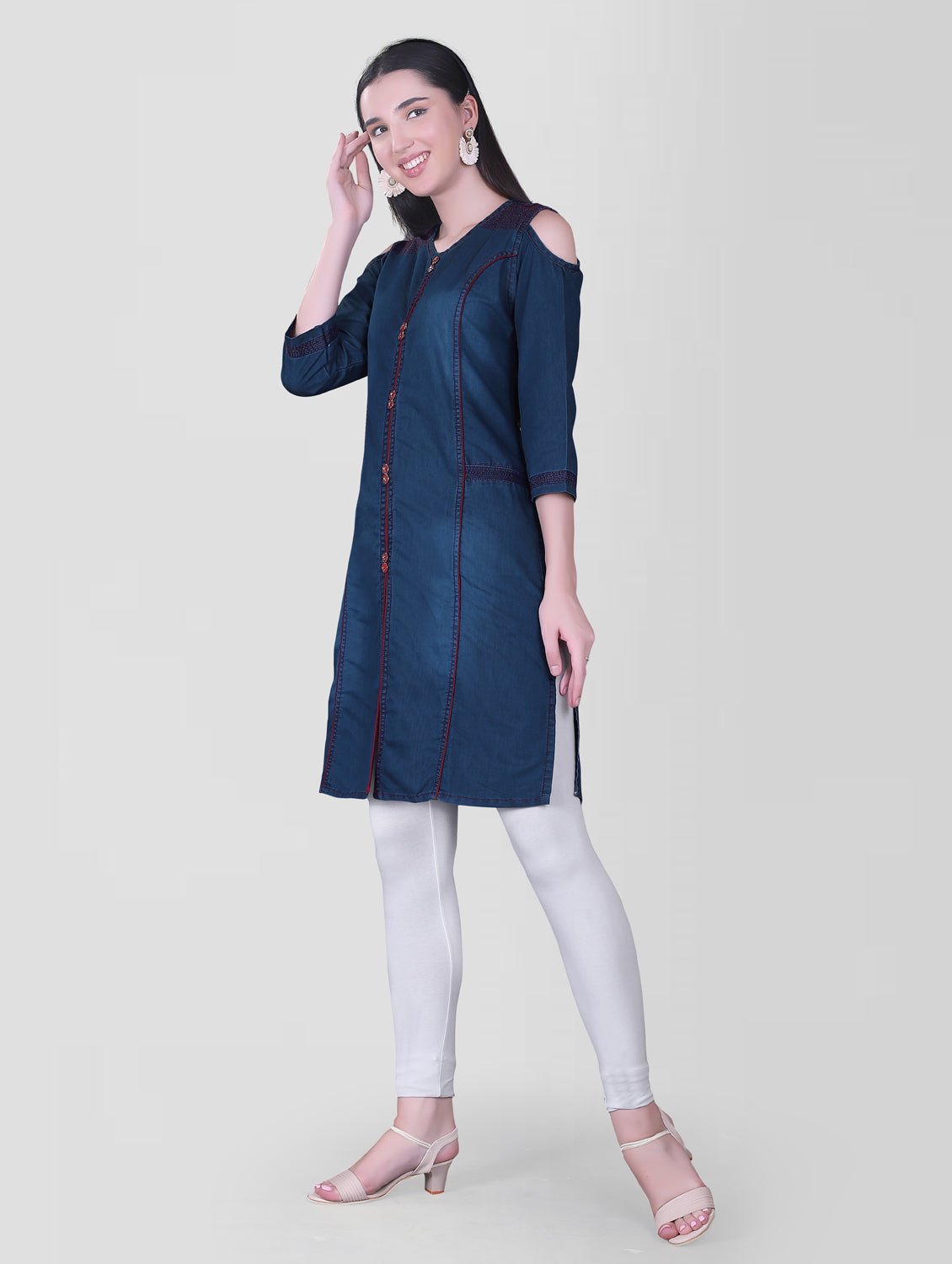 Cefalu®️ Women Solid Cotton Blend Straight Blue Kurta