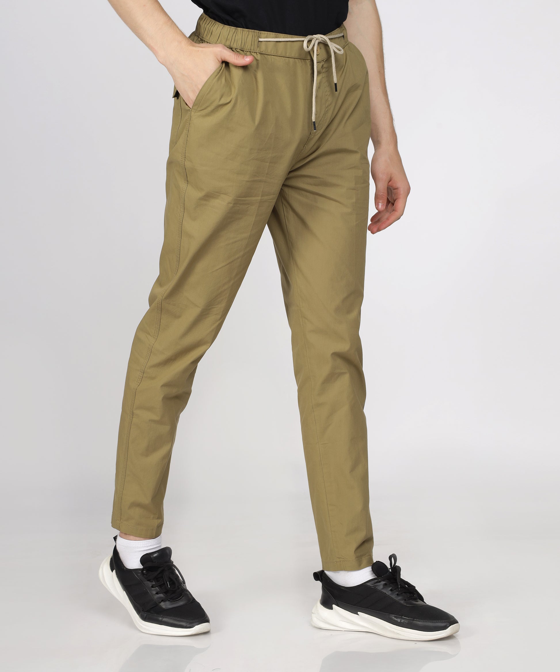 Side pocket detail on TCI Men’s Khaki Comfort Fit Cotton Trouser.